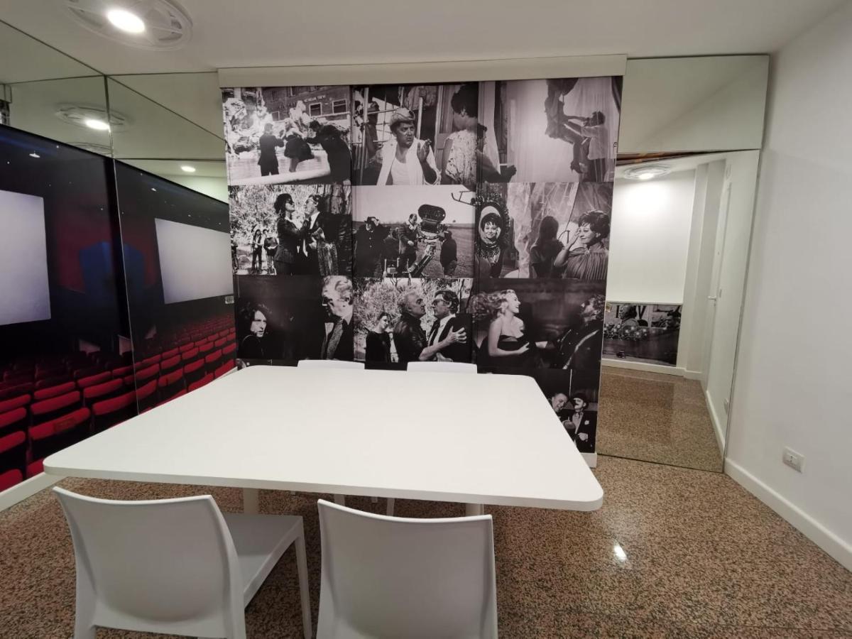 Red Carpet Rooms Bari Bagian luar foto
