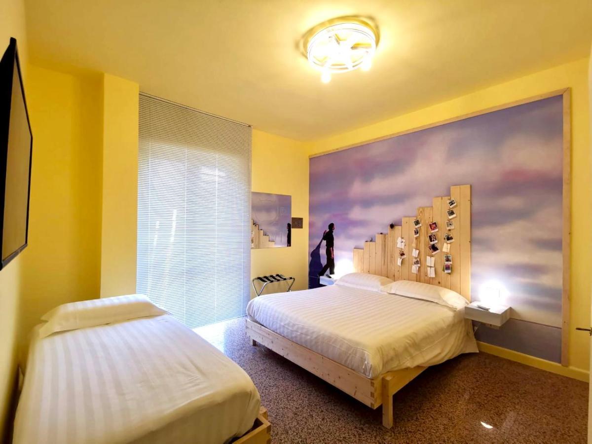 Red Carpet Rooms Bari Bagian luar foto