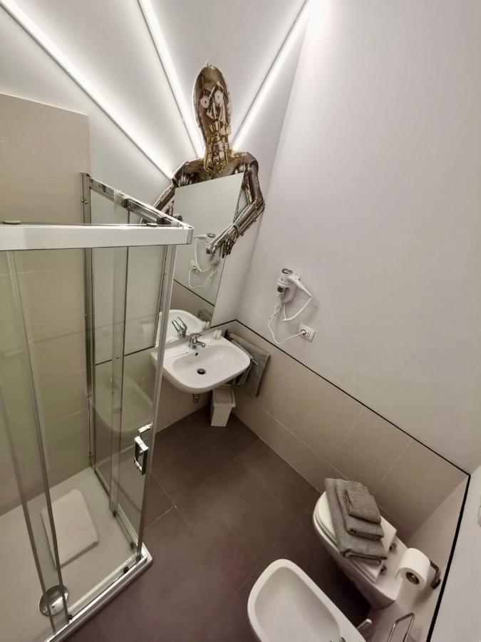 Red Carpet Rooms Bari Bagian luar foto