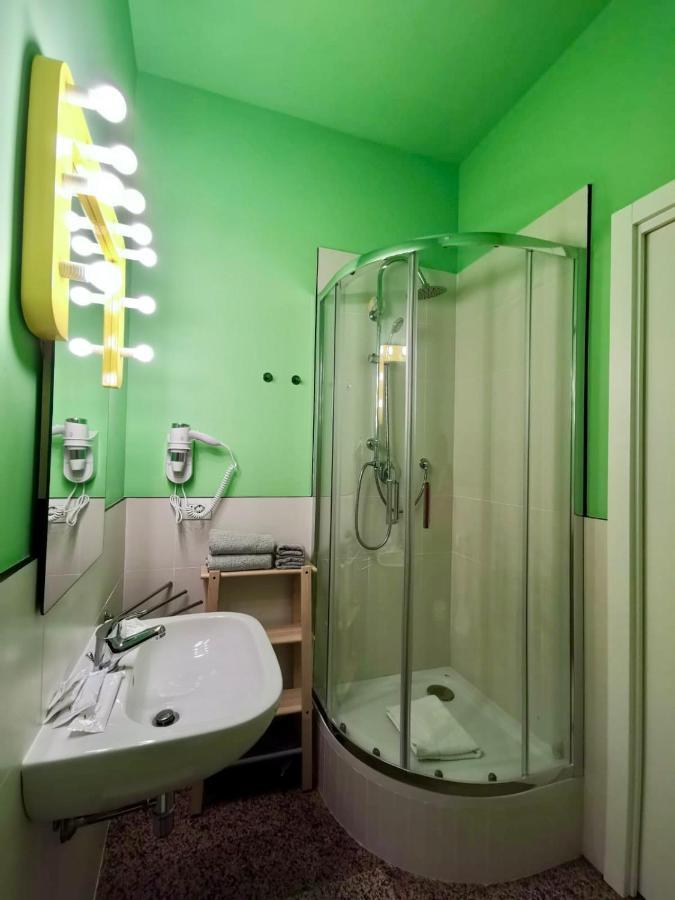 Red Carpet Rooms Bari Bagian luar foto